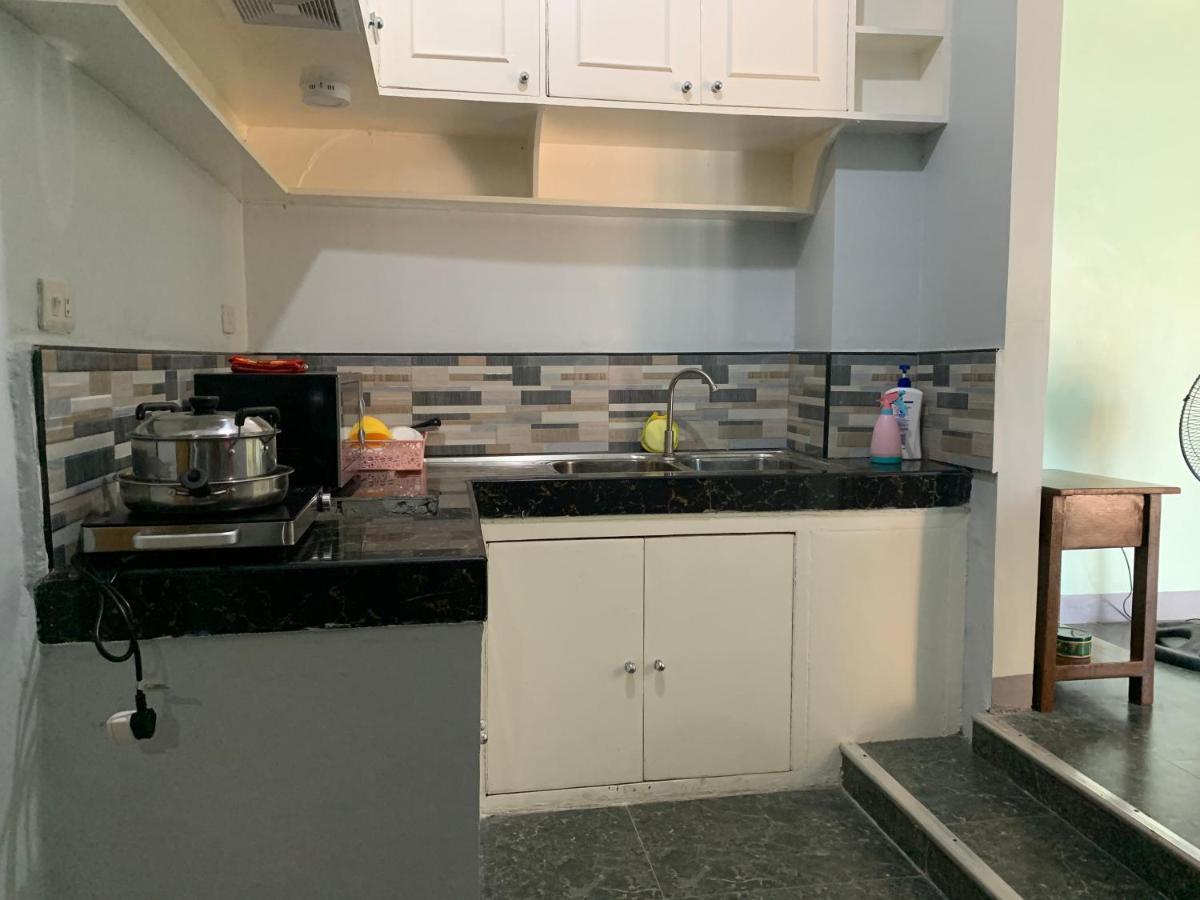 Beinte Singko De Marso Apartments Candon Экстерьер фото
