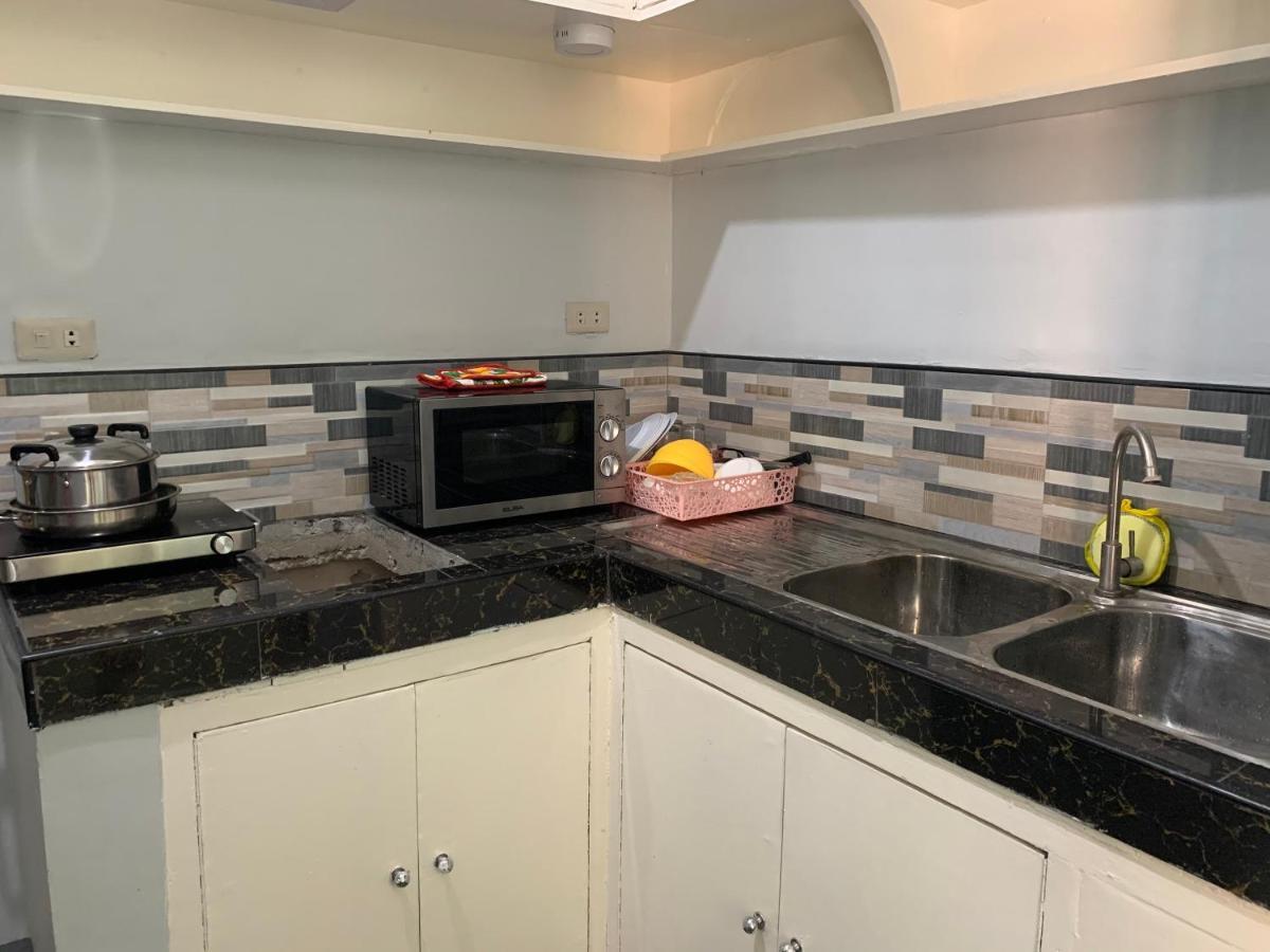 Beinte Singko De Marso Apartments Candon Экстерьер фото