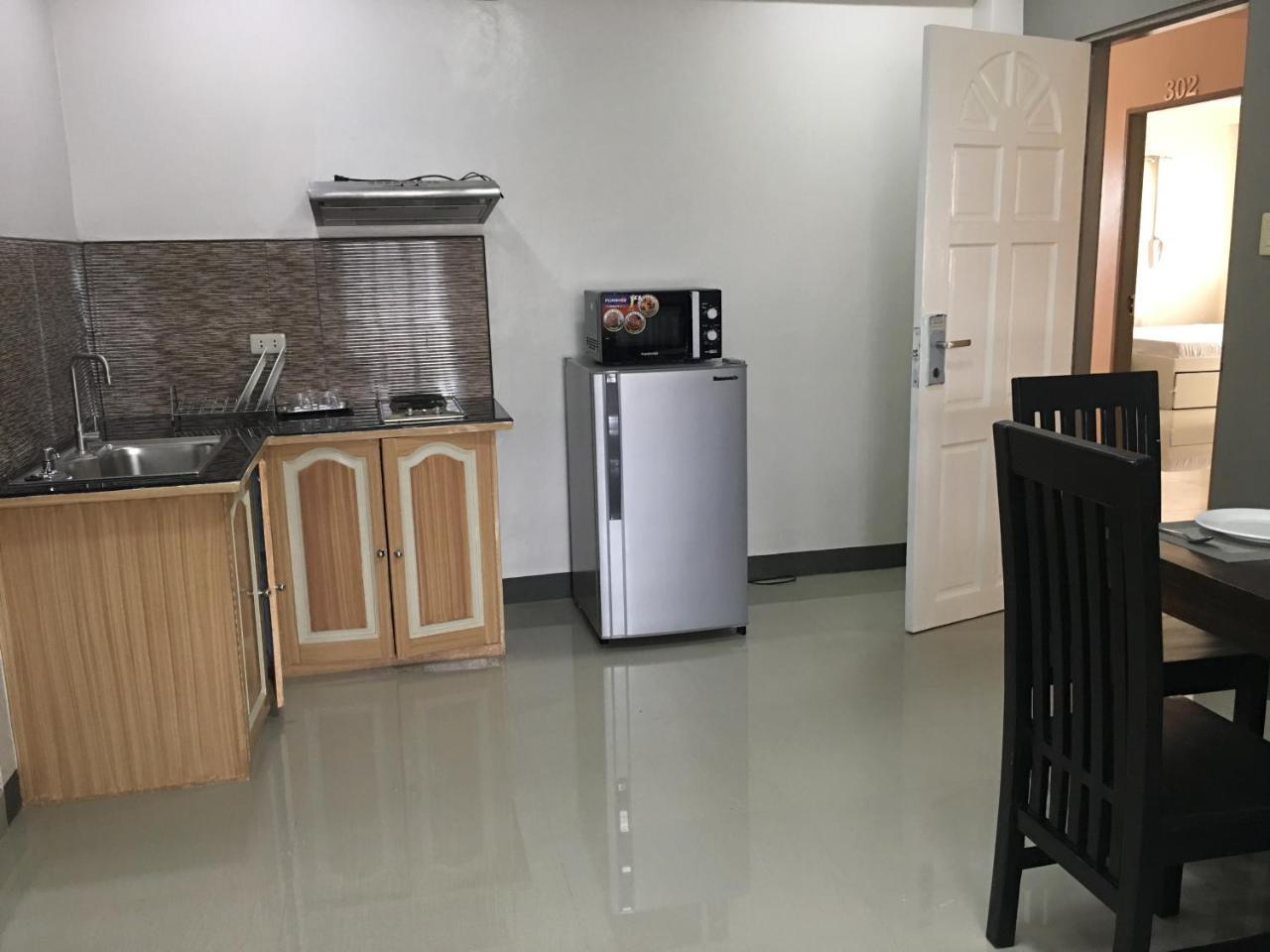 Beinte Singko De Marso Apartments Candon Экстерьер фото