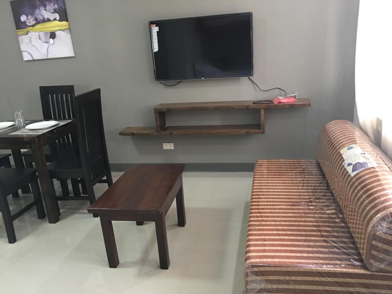 Beinte Singko De Marso Apartments Candon Экстерьер фото